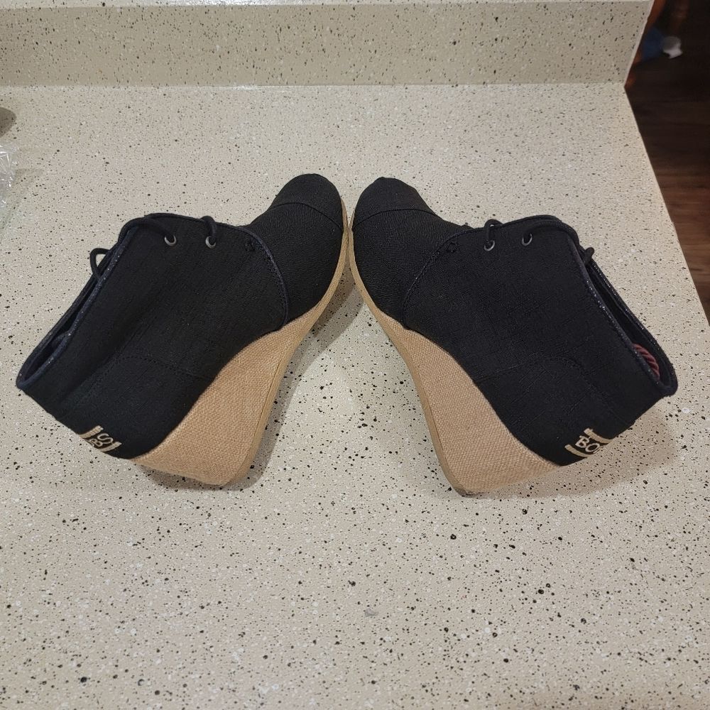 Bobs From Sketchers Black Canvas Wedge Bootie Siz… - image 7